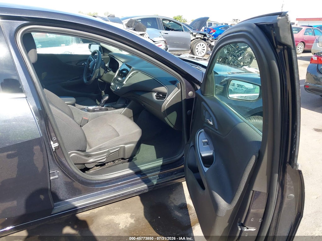 2023 Chevrolet Malibu FWD 1LT photo 5