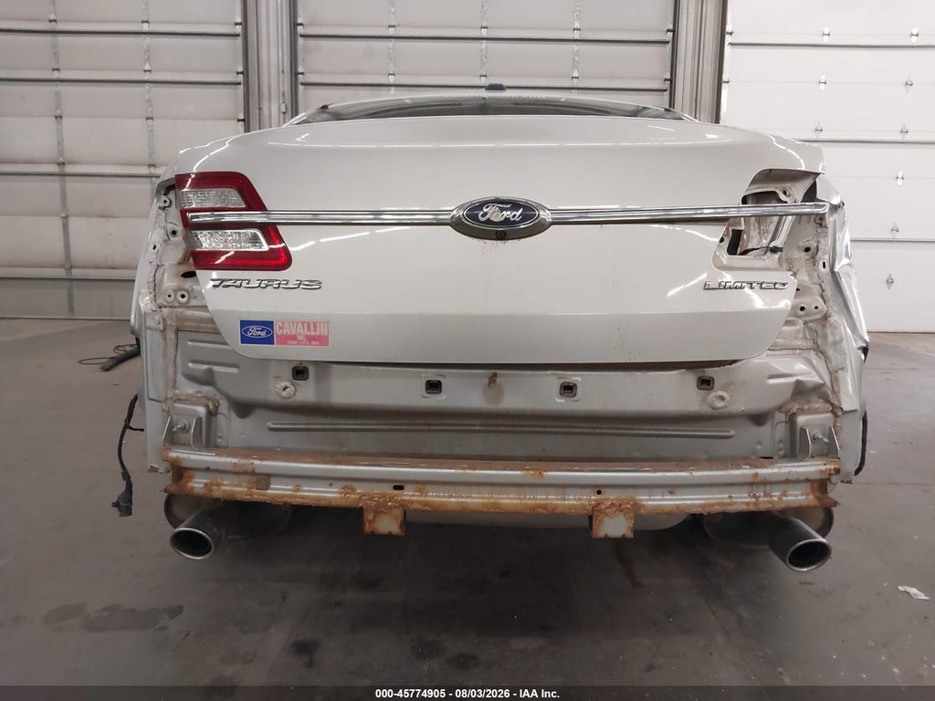 2017 Ford Taurus Limited photo 6