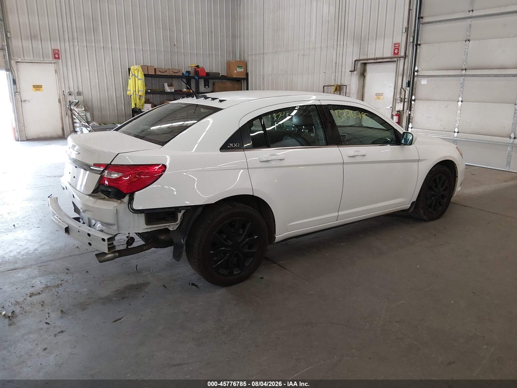 2014 Chrysler 200 LX photo 4