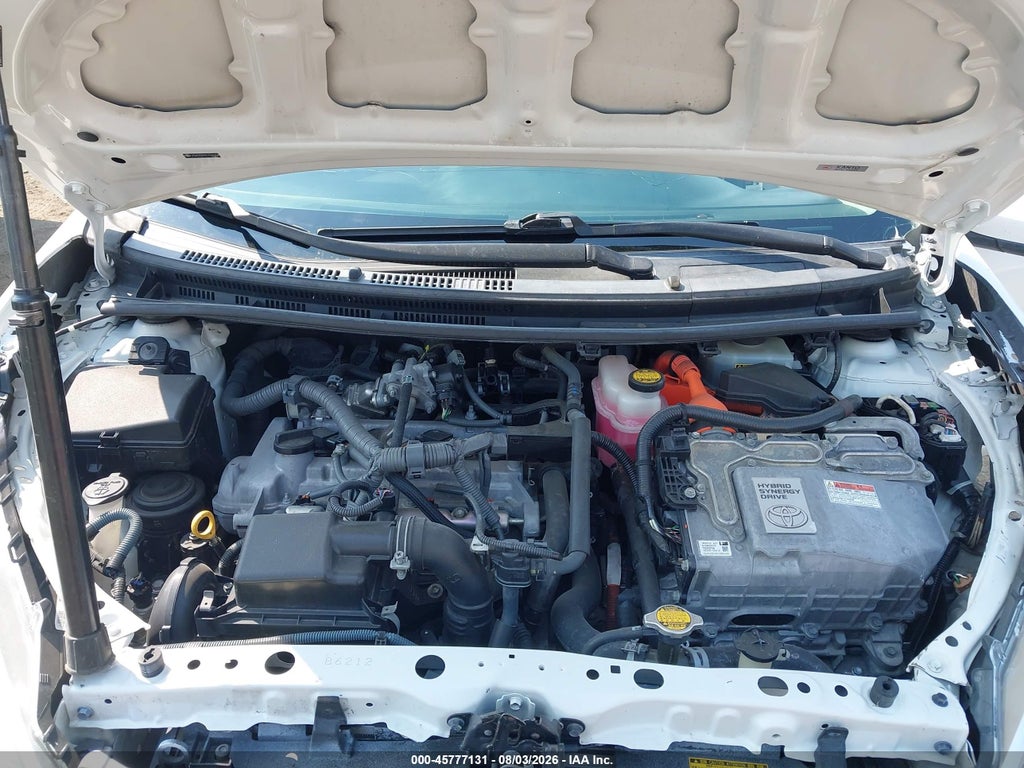 2012 Toyota Prius C Four photo 10