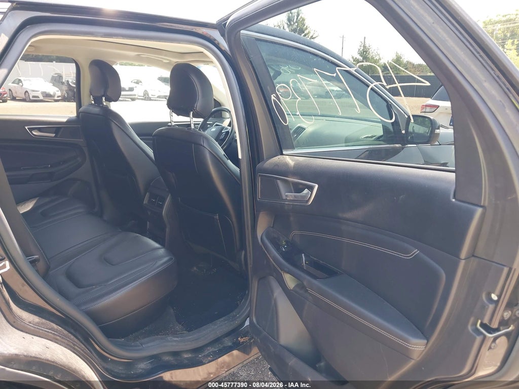 2015 Ford Edge Titanium photo 8