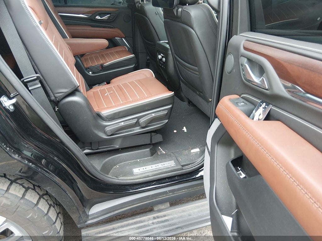 2024 GMC Yukon 4WD Denali Ultimate photo 8