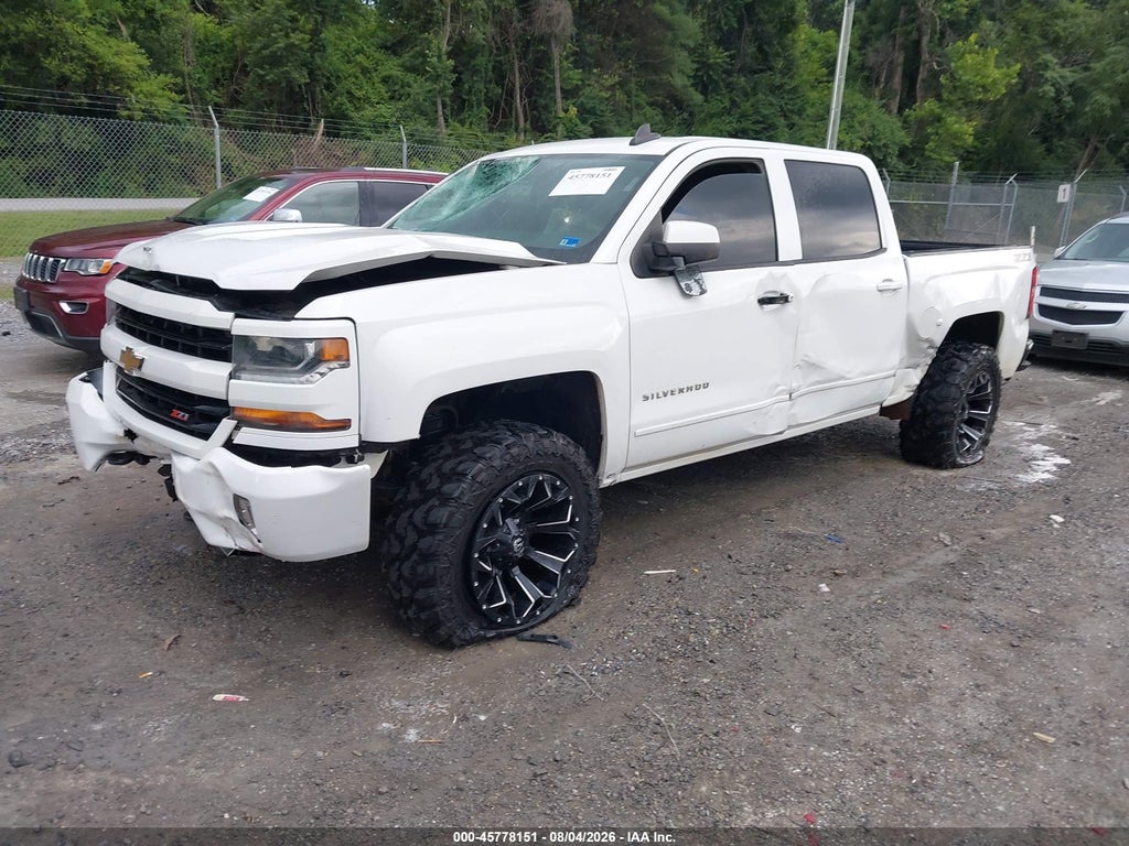 2018 Chevrolet Silverado 1500 2LT photo 2