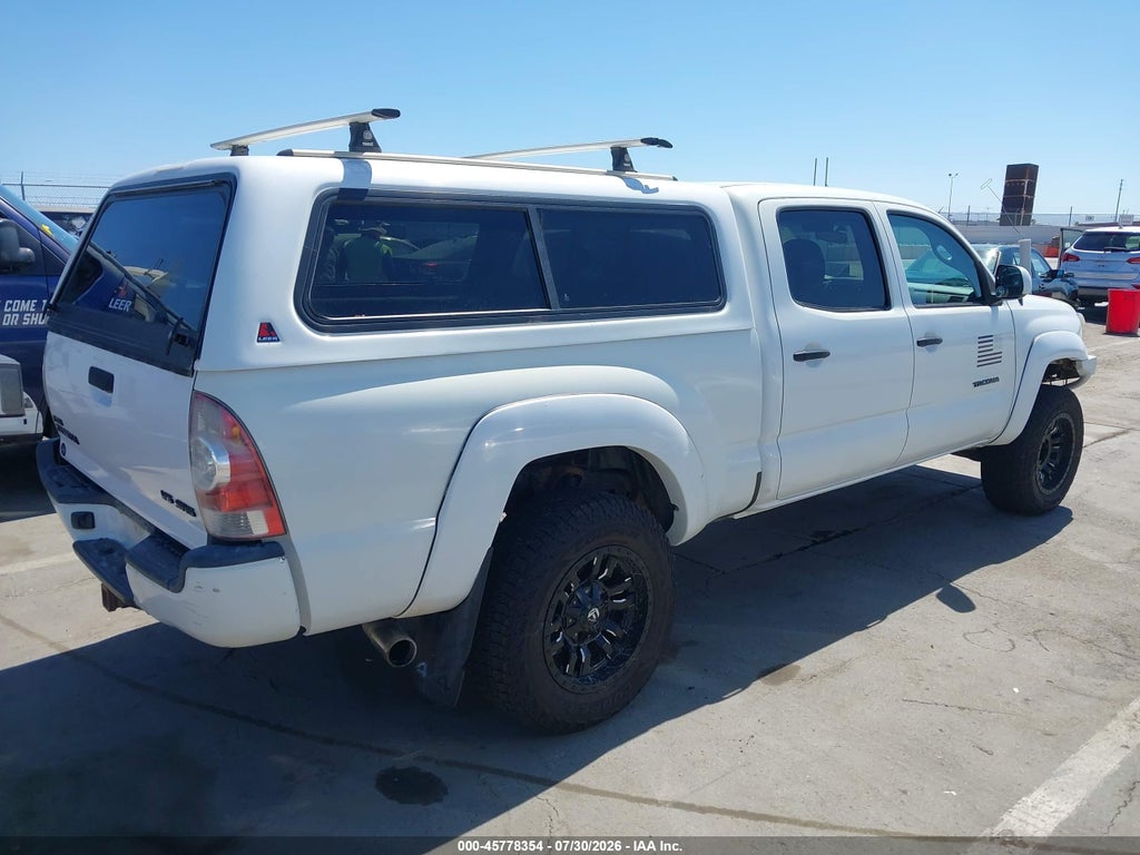 2015 Toyota Tacoma Base V6 photo 4