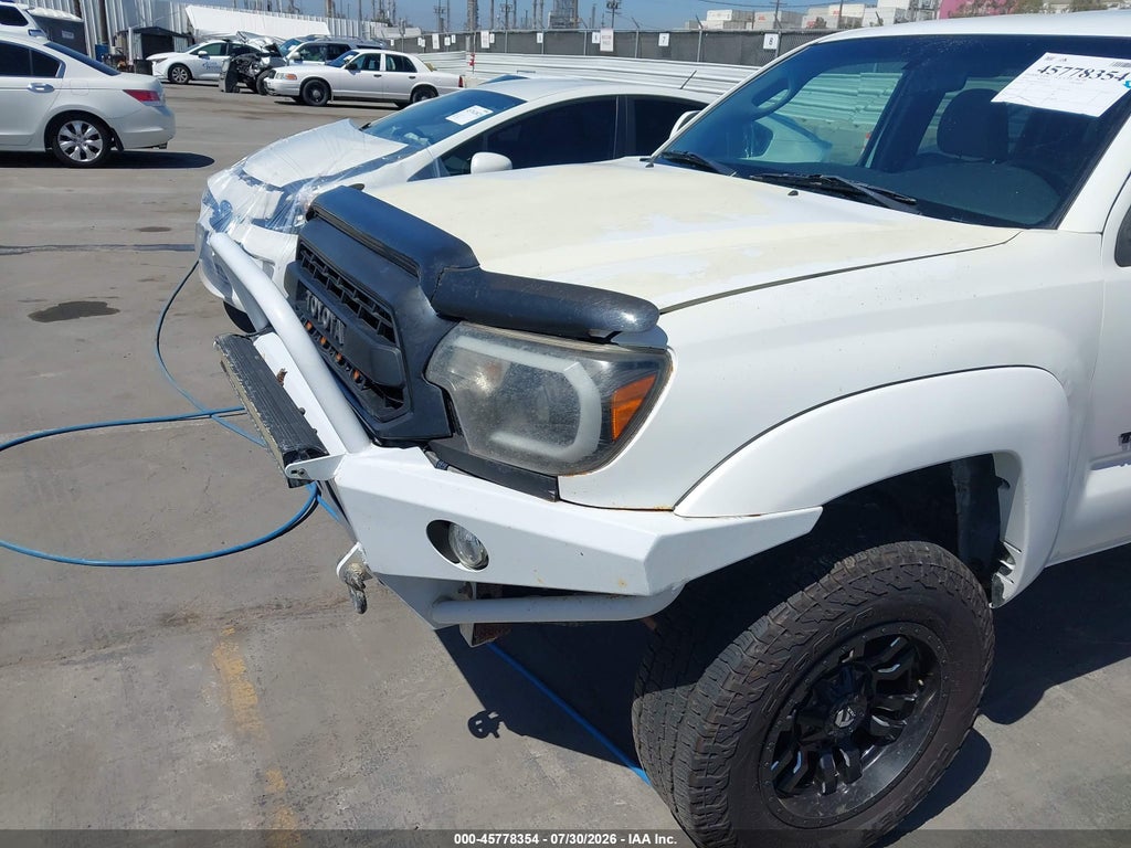 2015 Toyota Tacoma Base V6 photo 6