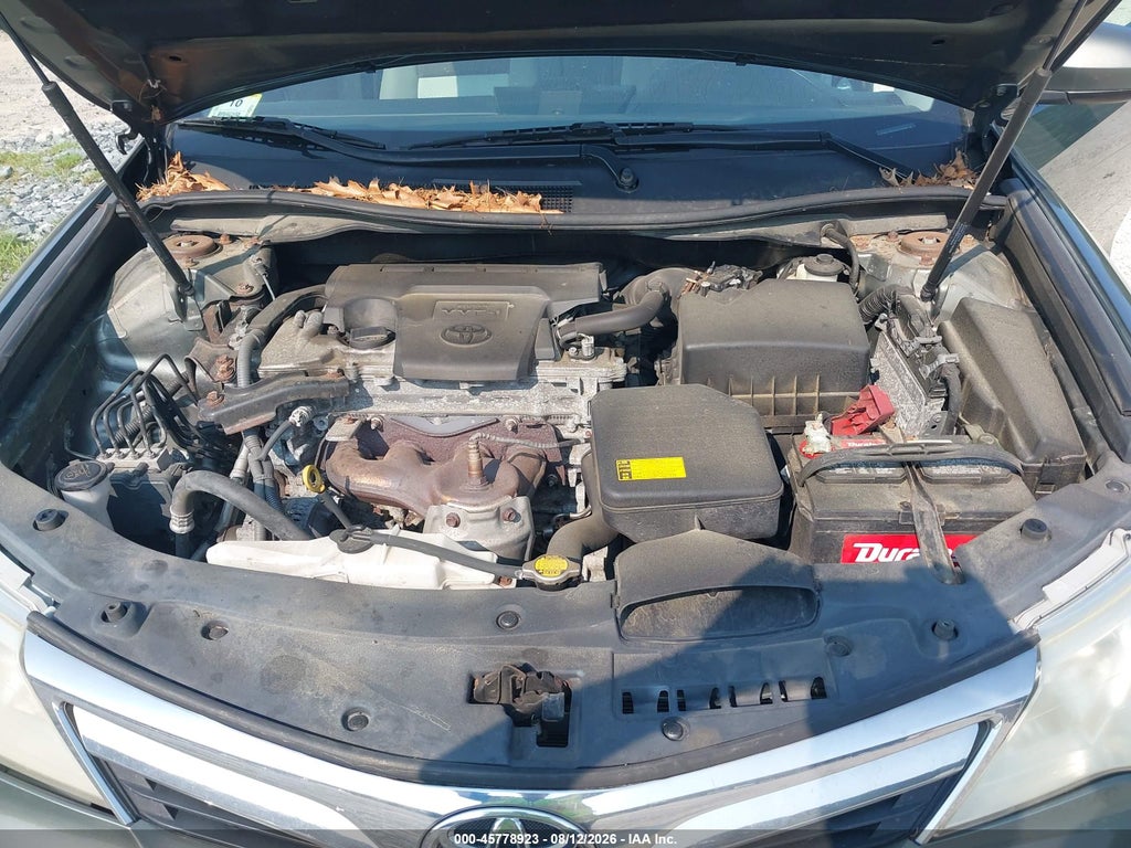 2014 Toyota Camry LE photo 10