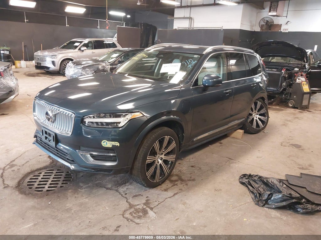 2024 Volvo XC90 Recharge Plug-IN Hybrid T8 Ultimate Bright Theme 7-Seater photo 2