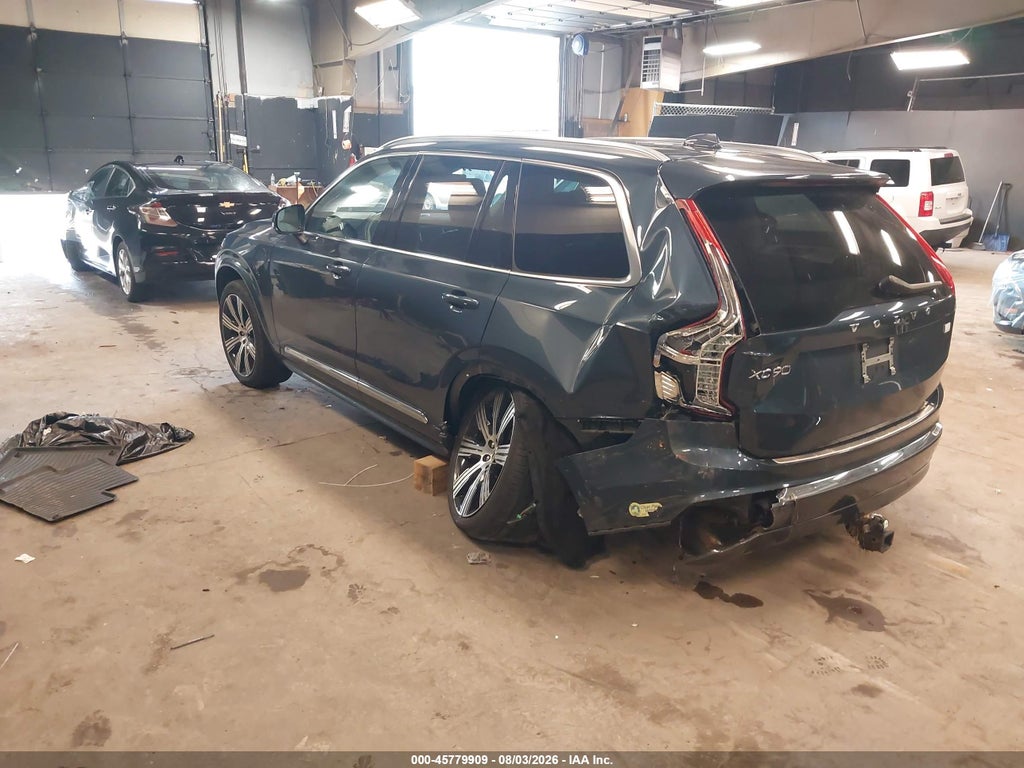 2024 Volvo XC90 Recharge Plug-IN Hybrid T8 Ultimate Bright Theme 7-Seater photo 3