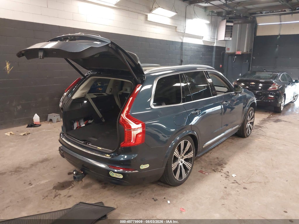2024 Volvo XC90 Recharge Plug-IN Hybrid T8 Ultimate Bright Theme 7-Seater photo 4