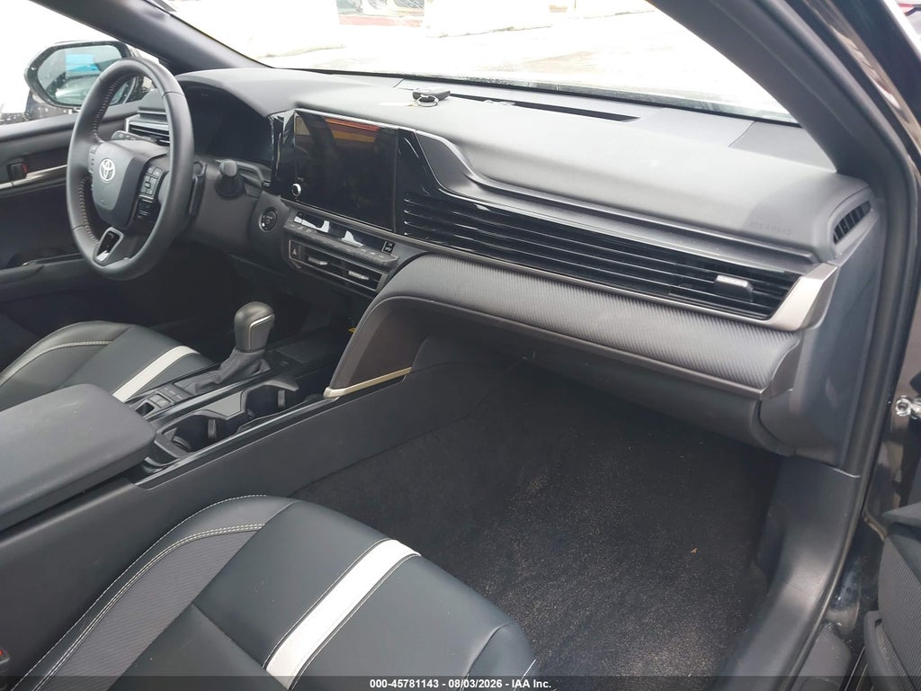 2026 Toyota Camry SE photo 5