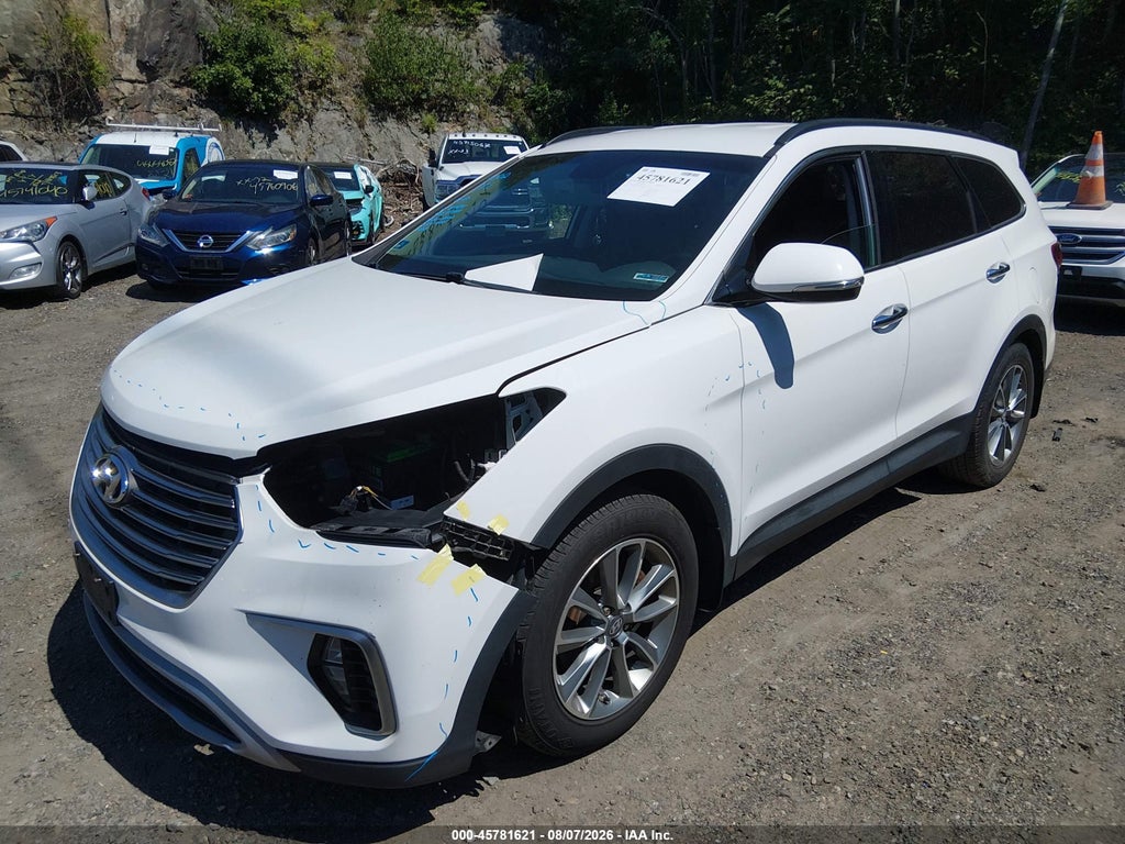 2017 Hyundai Santa FE SE photo 2