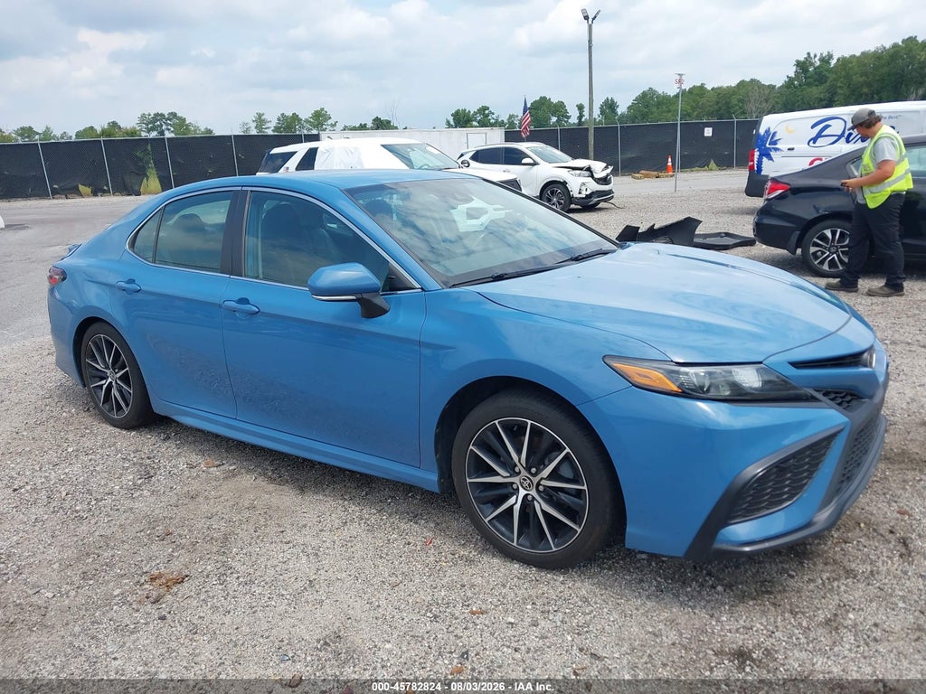 TOYOTA CAMRY 2023