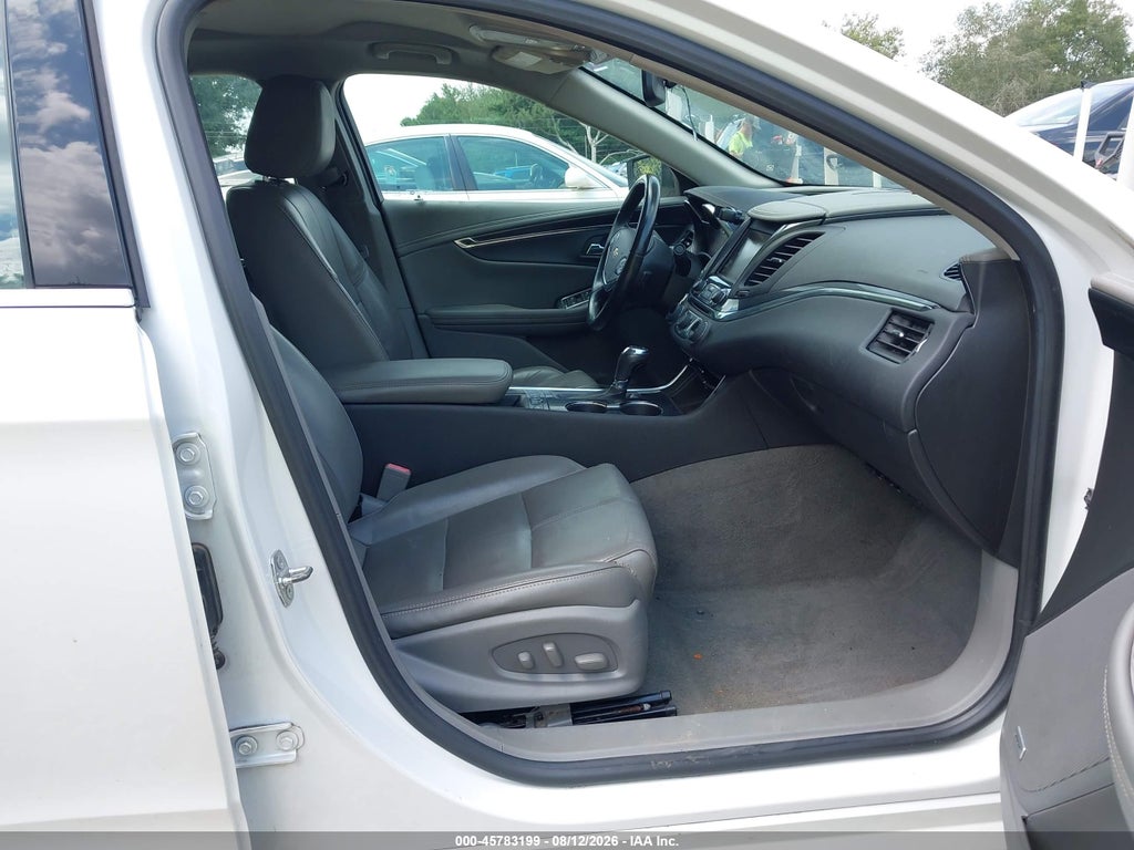 2019 Chevrolet Impala LT photo 5
