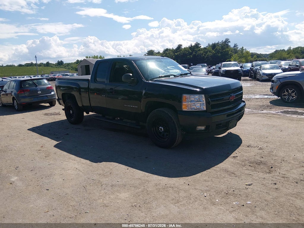 2011 CHEVROLET SILVERADO