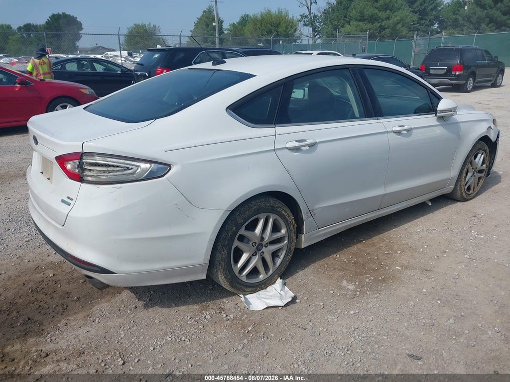 2016 Ford Fusion SE photo 4