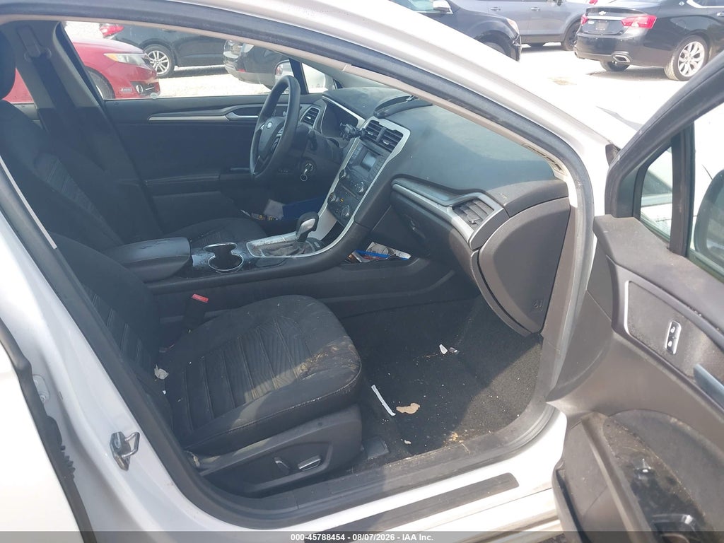 2016 Ford Fusion SE photo 5