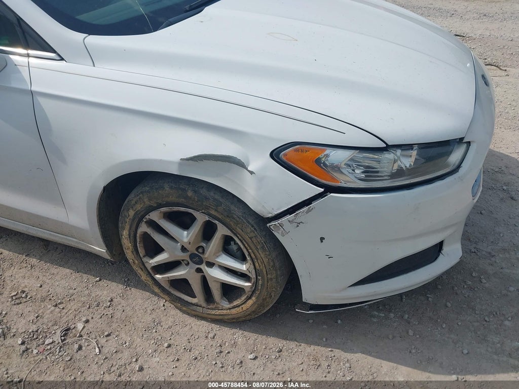 2016 Ford Fusion SE photo 6