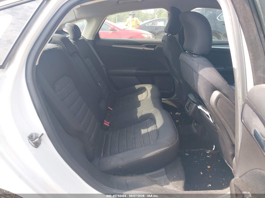 2016 Ford Fusion SE photo 8