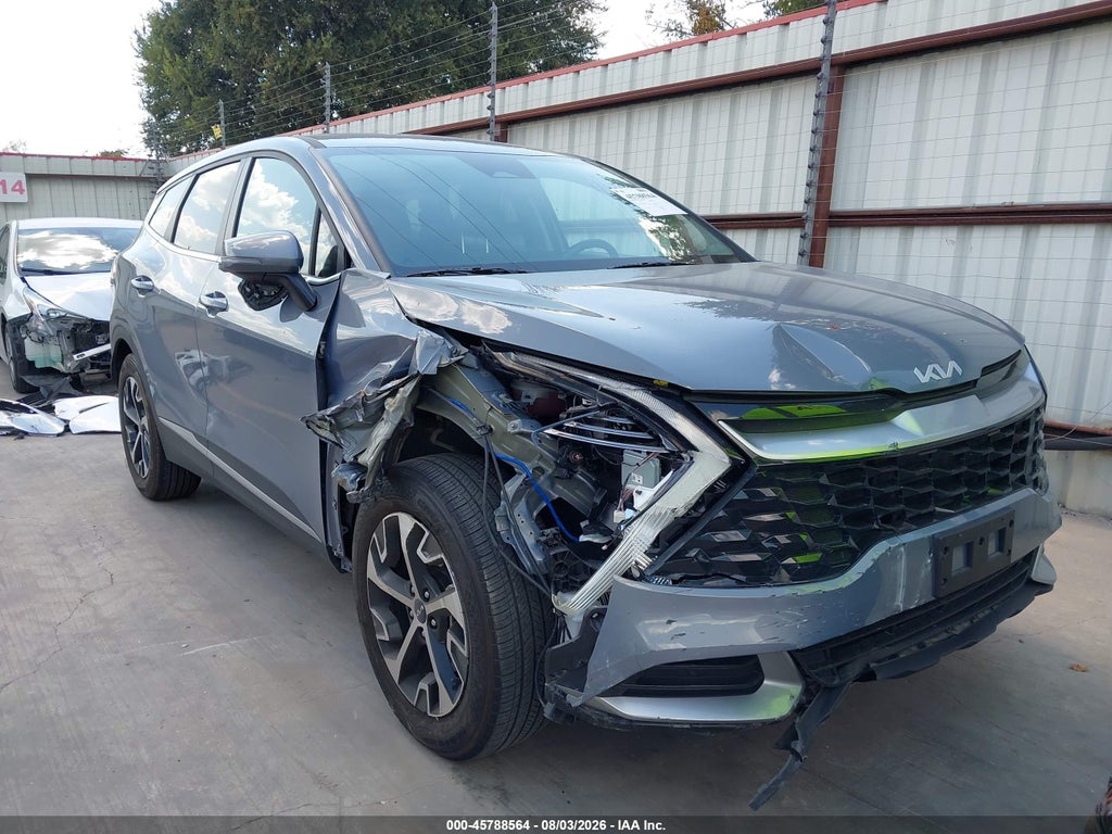 2023 Kia Sportage EX photo 1