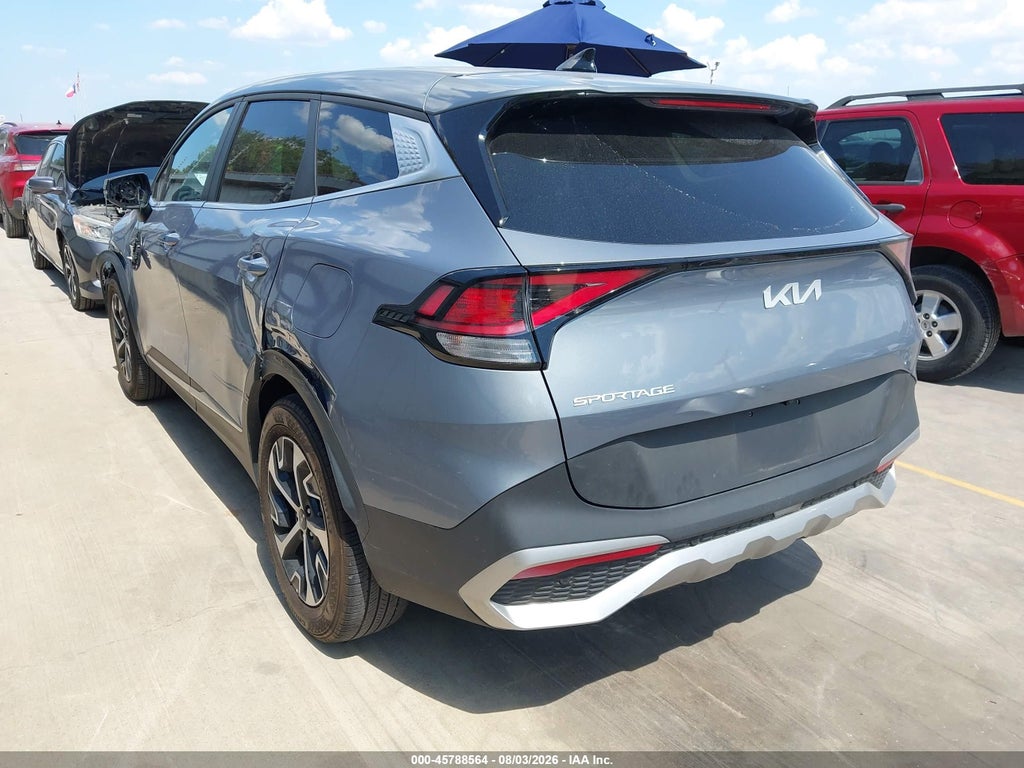 2023 Kia Sportage EX photo 3