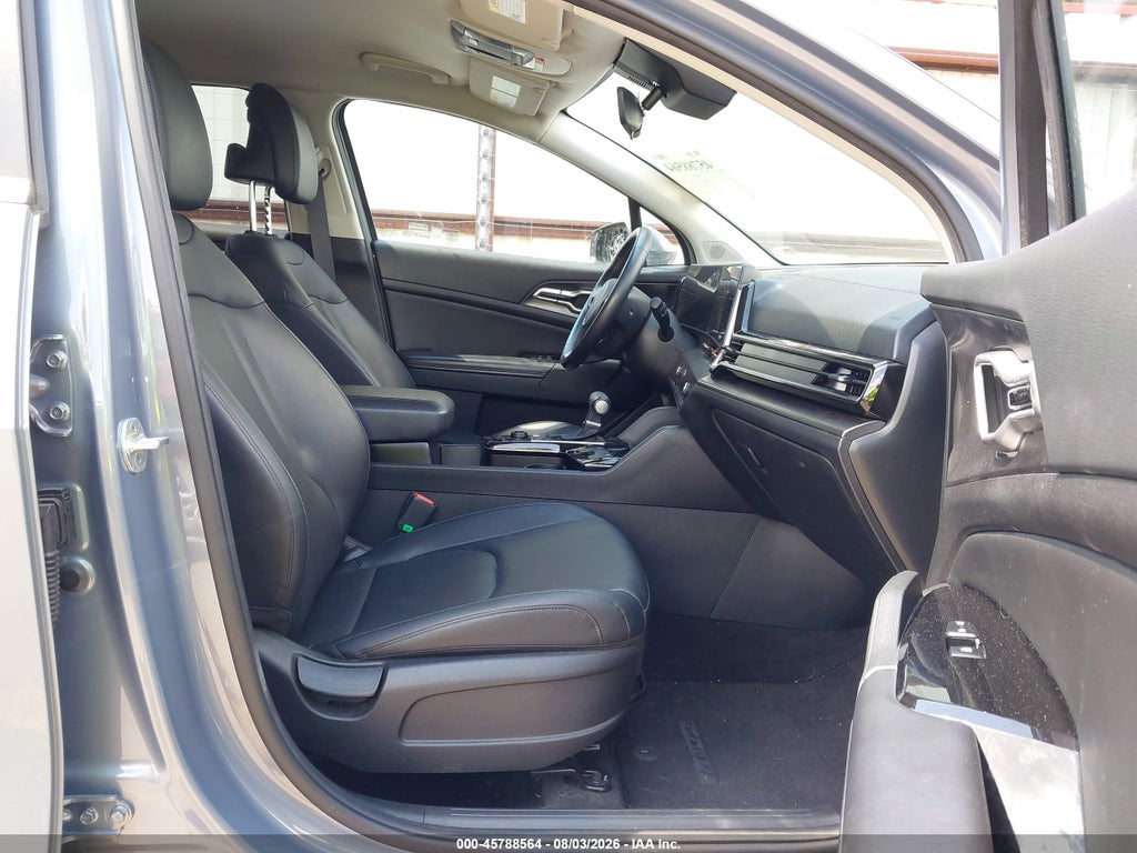 2023 Kia Sportage EX photo 5