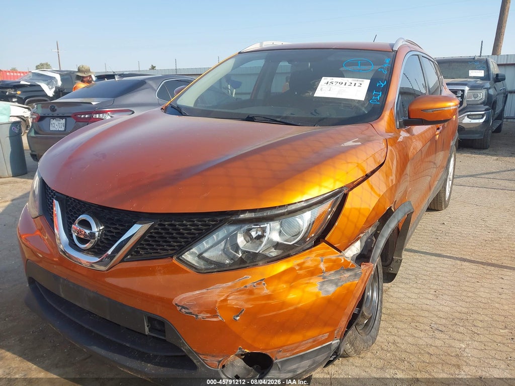2017 Nissan Rogue Sport SV photo 6