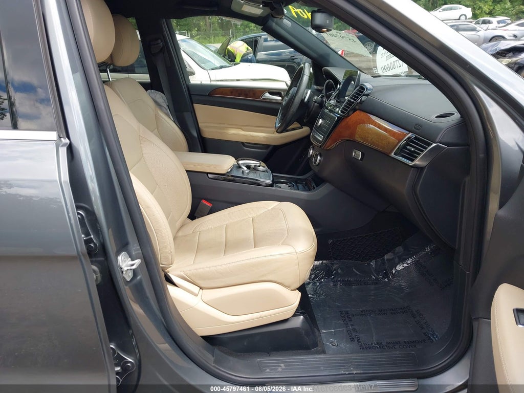 2017 Mercedes-Benz GLS 450 4MATIC photo 5