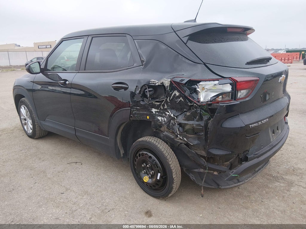 2024 Chevrolet Trailblazer FWD LS photo 3
