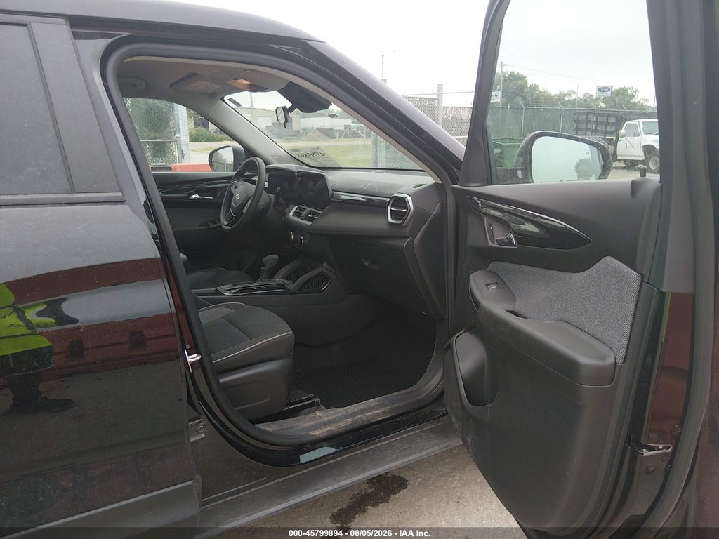 2024 Chevrolet Trailblazer FWD LS photo 5