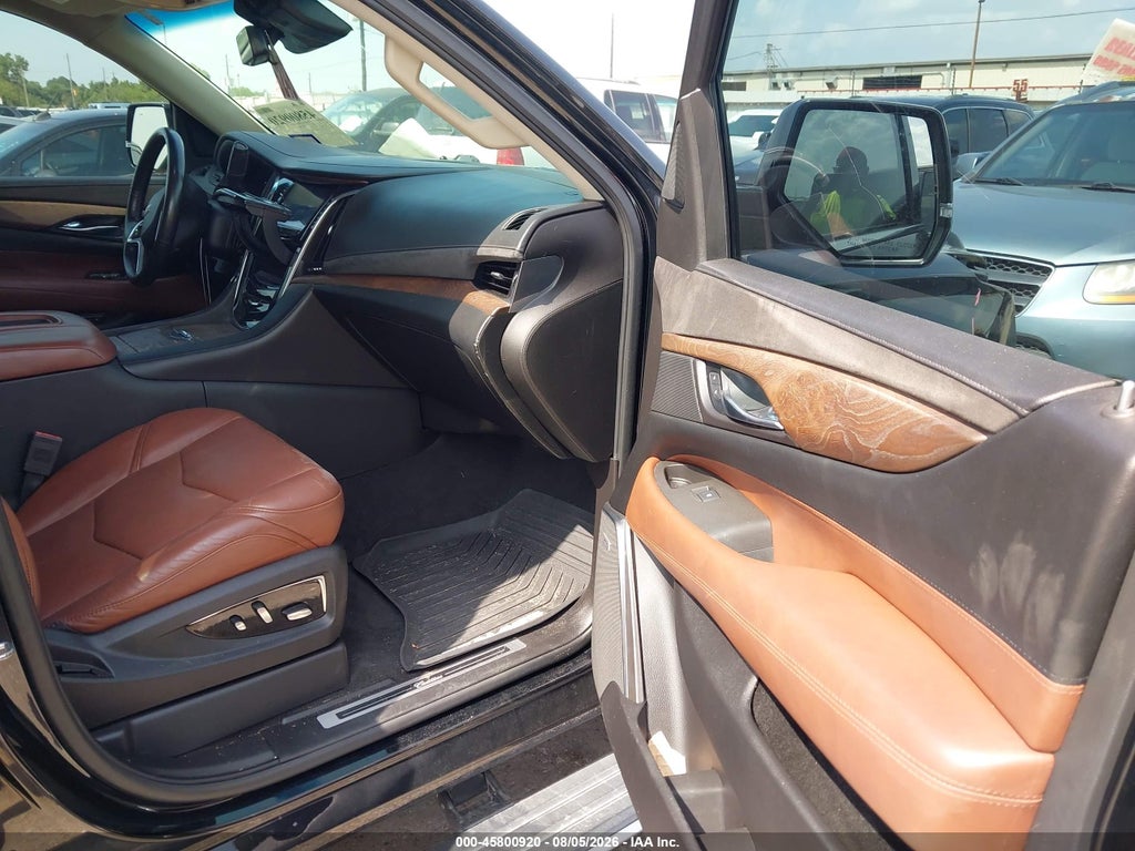 2017 Cadillac Escalade Premium Luxury photo 5