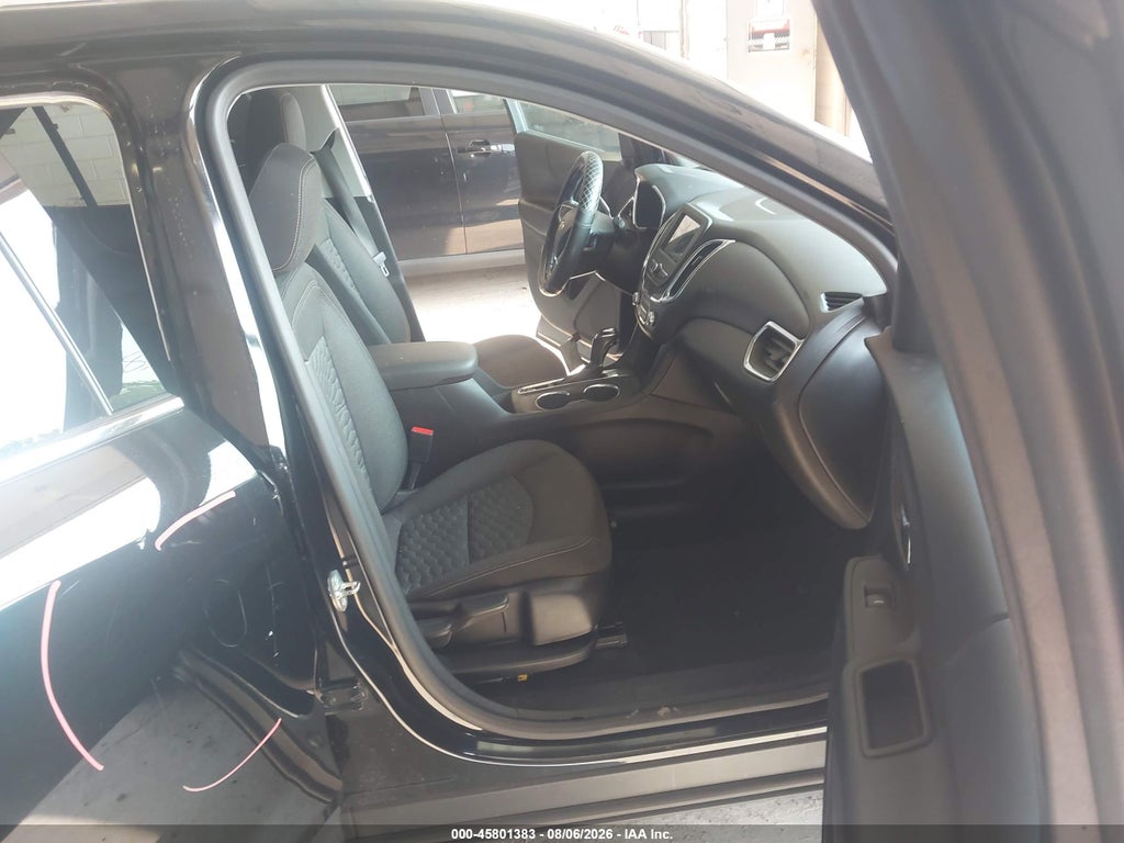 2019 Chevrolet Equinox LT photo 5