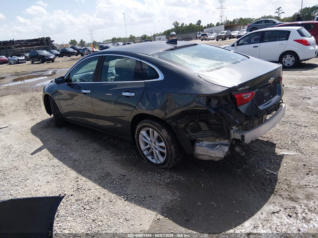 2018 Chevrolet Malibu LT photo 3