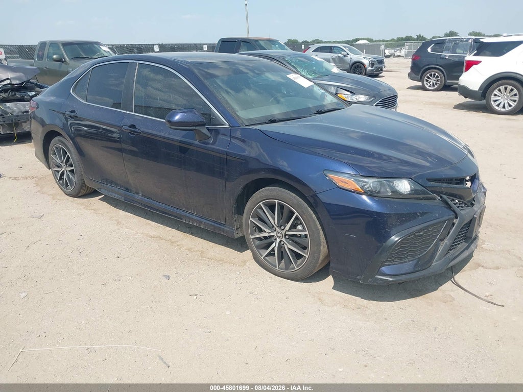 TOYOTA CAMRY 2021