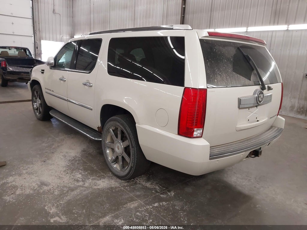 2007 Cadillac Escalade ESV Standard photo 3