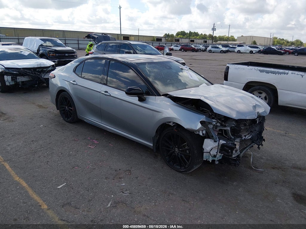 TOYOTA CAMRY 2023