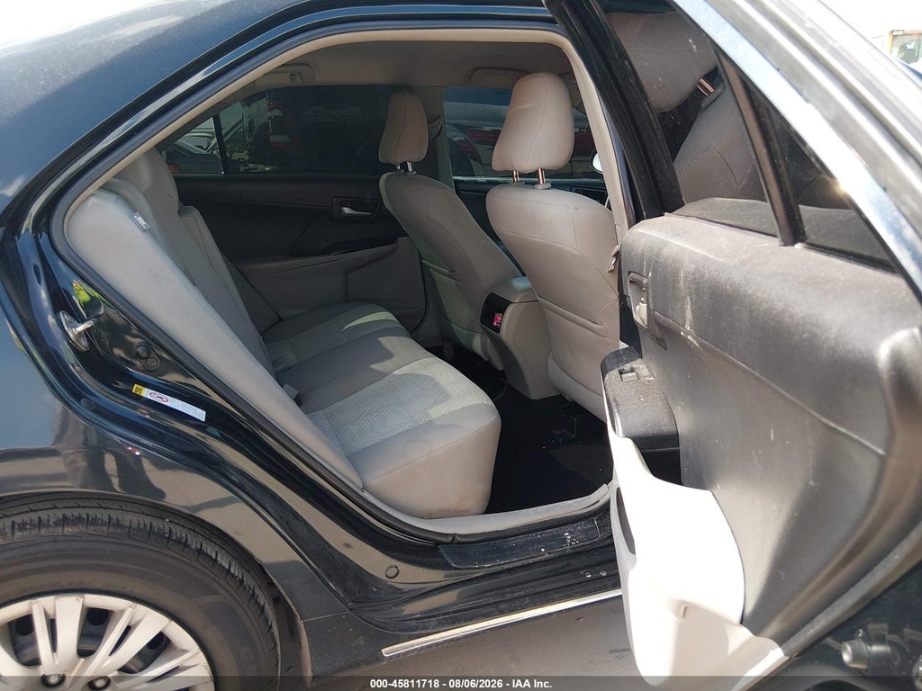 2014 Toyota Camry LE photo 8
