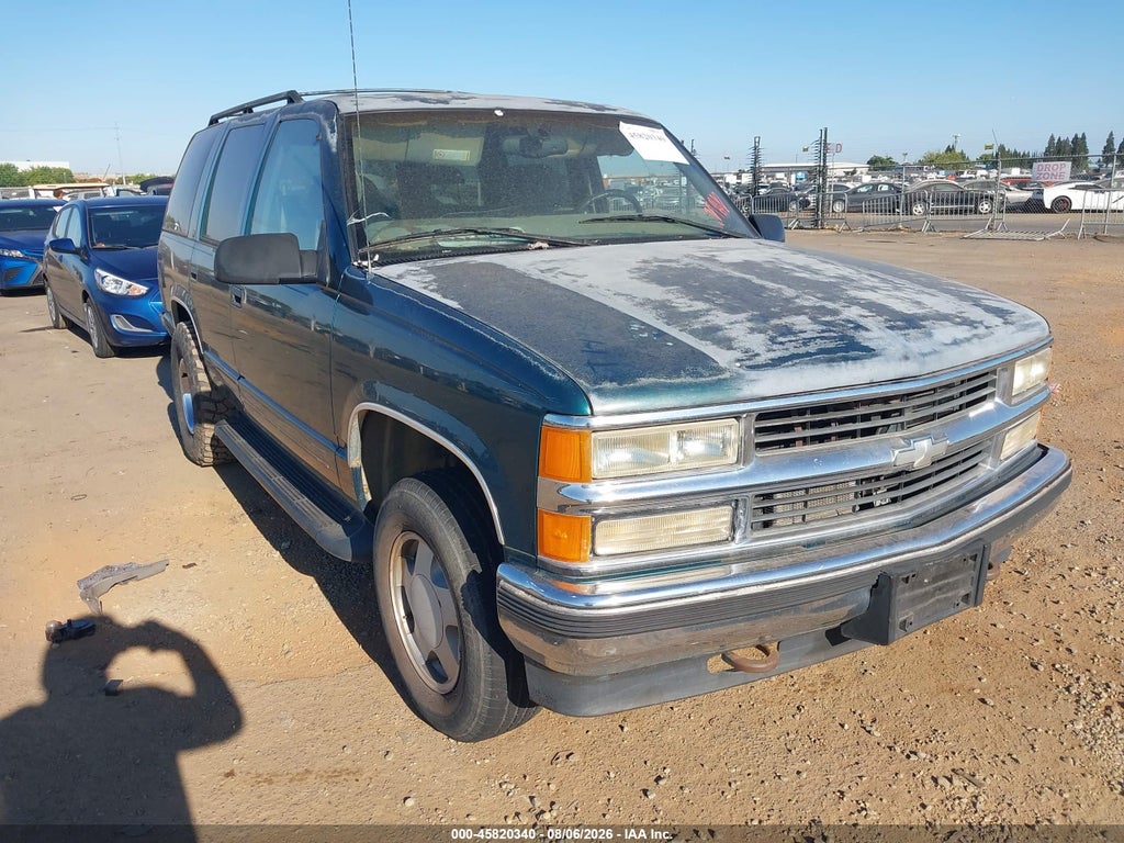 1997 Chevrolet Tahoe LS photo 1