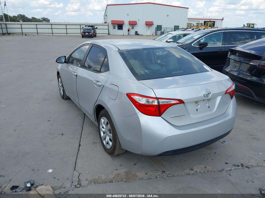 2016 Toyota Corolla LE photo 3