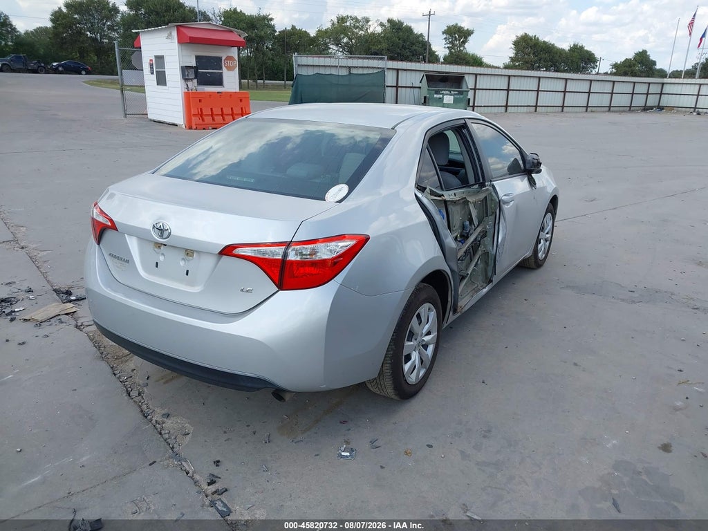 2016 Toyota Corolla LE photo 4