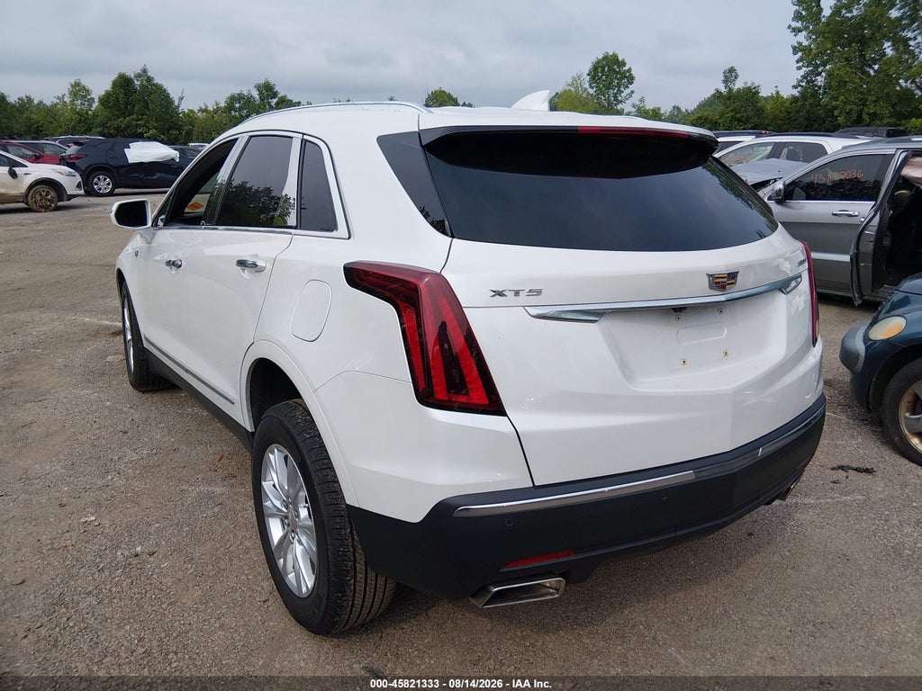 2020 Cadillac XT5 FWD Luxury photo 3