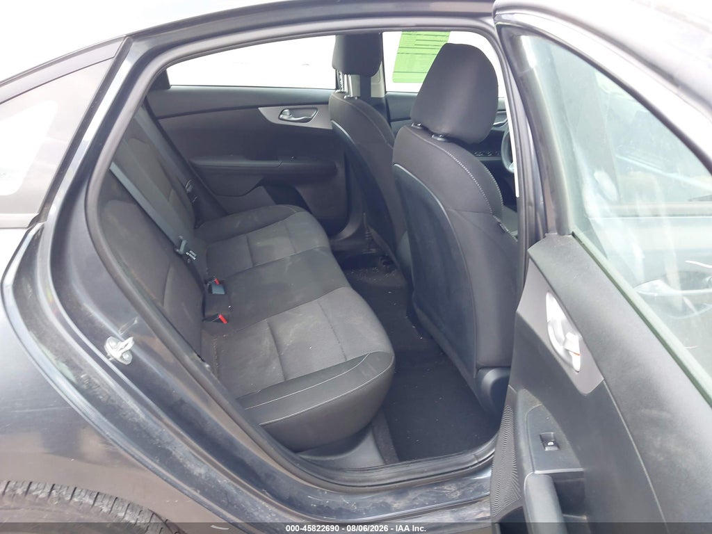 2024 Kia Forte LXS photo 8