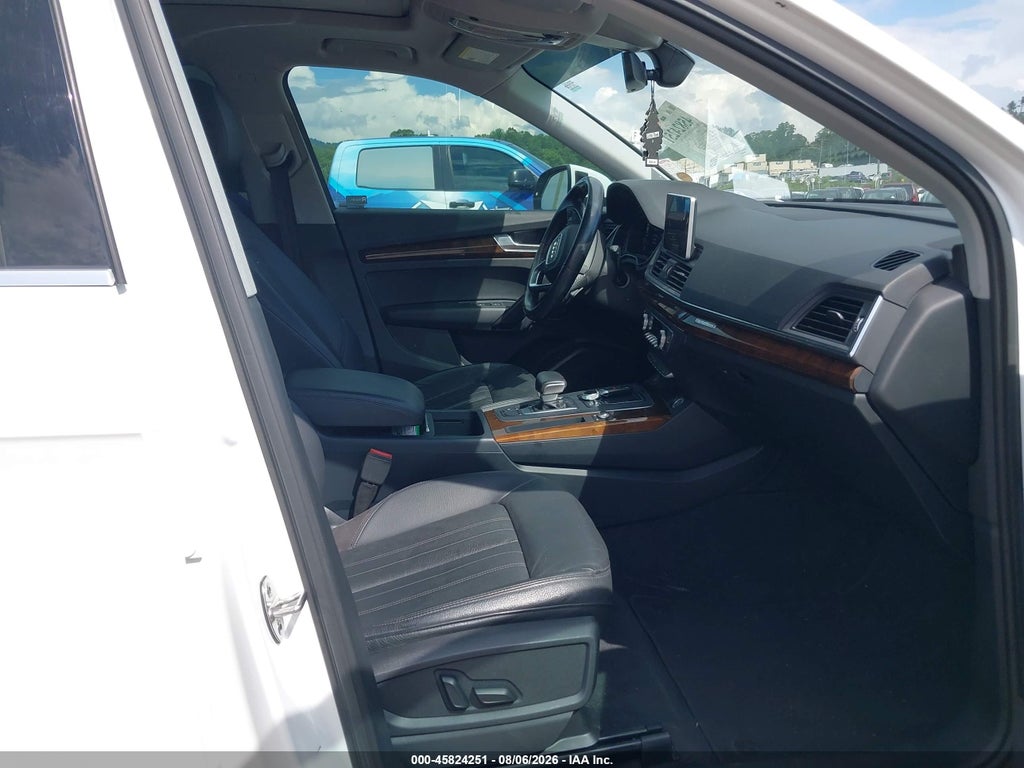 2018 Audi Q5 2.0T Premium/2.0T Tech Premium photo 5