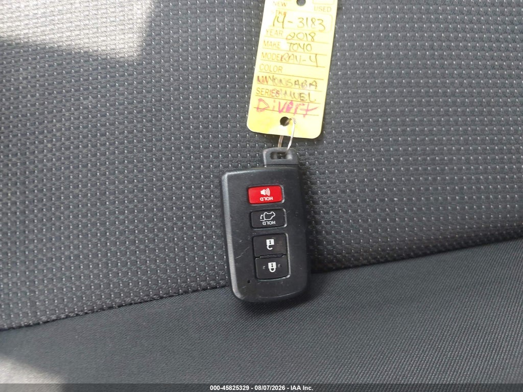 2018 Toyota RAV4 Hybrid XLE photo 11
