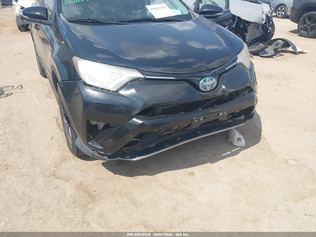 2018 Toyota RAV4 Hybrid XLE photo 6