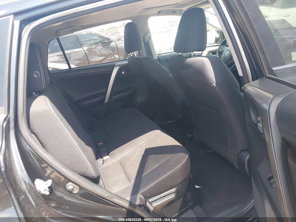 2018 Toyota RAV4 Hybrid XLE photo 8