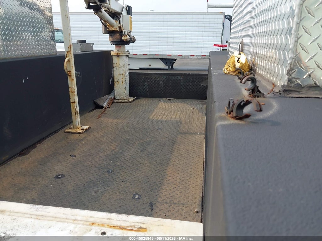 2019 Ford F-350 Chassis XL photo 7