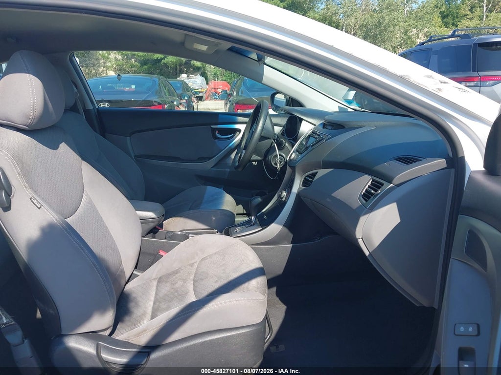 2013 Hyundai Elantra GS photo 5