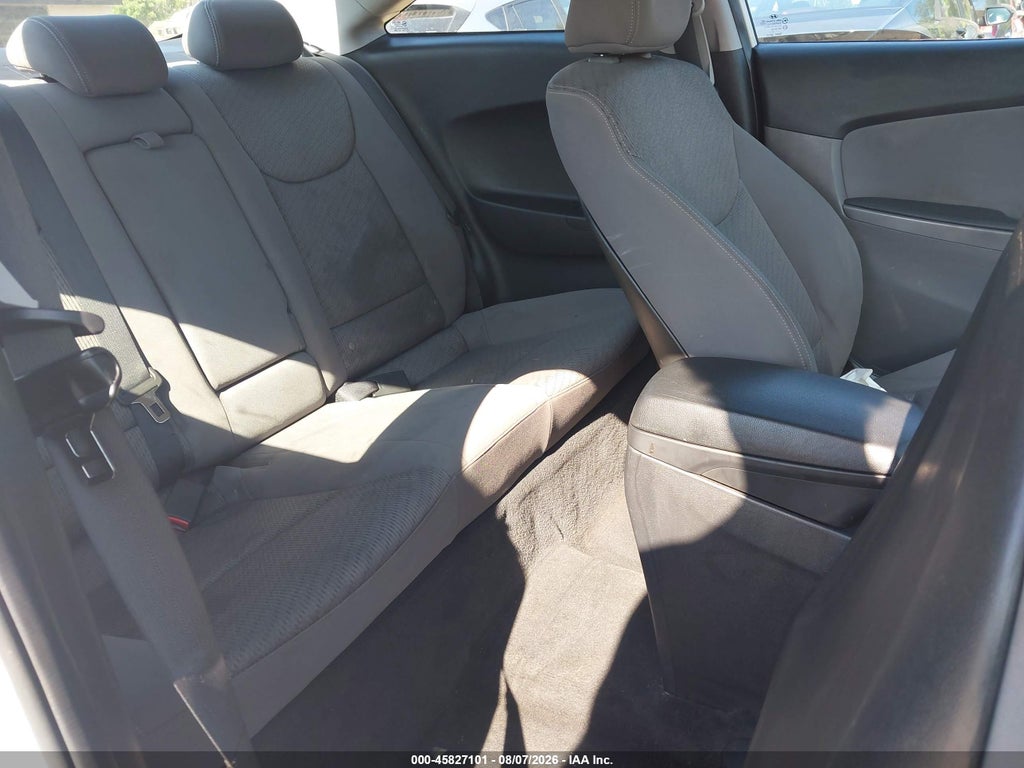 2013 Hyundai Elantra GS photo 8
