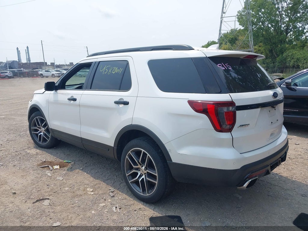 2017 Ford Explorer Sport photo 3