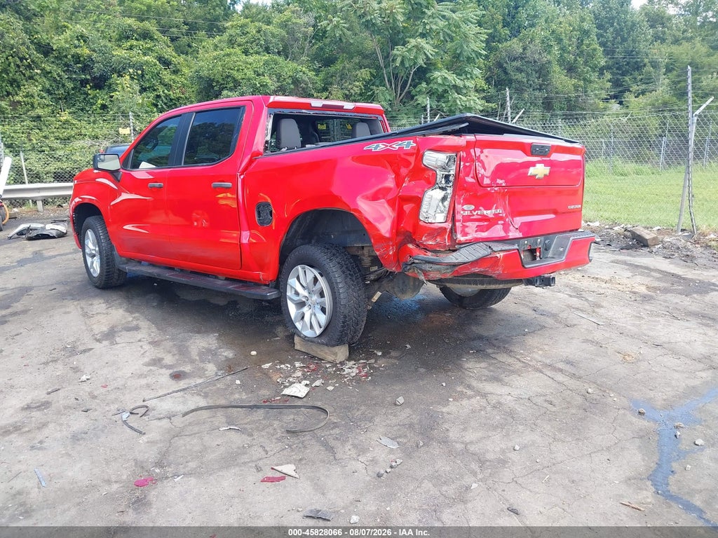 2022 Chevrolet Silverado 1500 4WD Short BED Custom photo 6